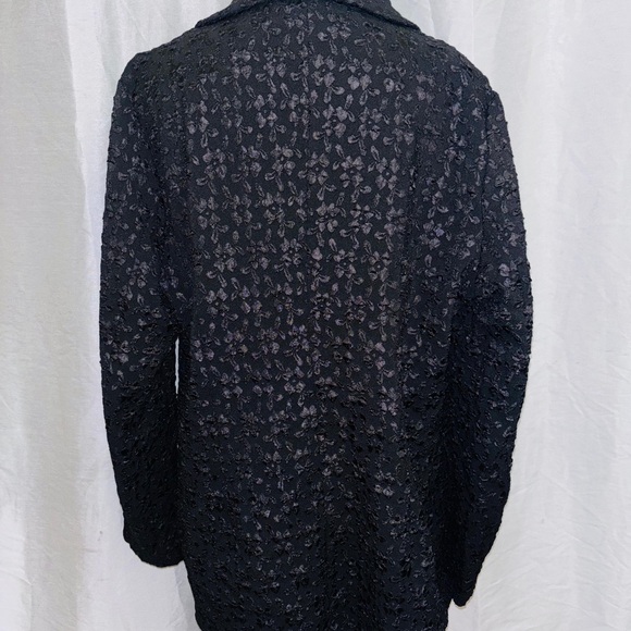 Elegant Black Lace Women's Blazer - Picture 2 of 3